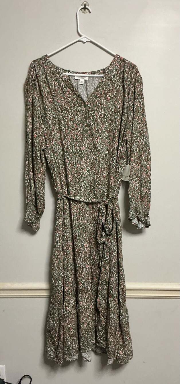 beachlunchlounge Collection Green Ditsy Floral Long Sleeve Dress with Belt